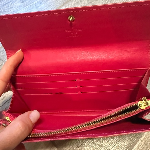 Louis Vuitton hot pink wallet - Picture 7 of 9